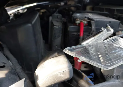 2010 Ford Focus Se z USA, uszkodzony, nr VIN 1FAHP3FN8AW108633